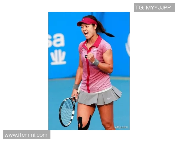 足球明星李娜近期状态回顾与未来发展展望分析