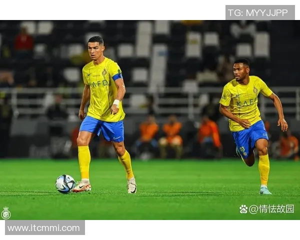 足球明星转会瞬间帅气视频集锦展现球场风采与激情时刻